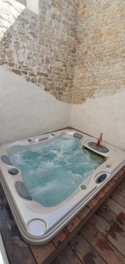 Ferienwohnung L'Acqua Dolce - La Rochelle - Ile De Re - Jacuzzi Exterior foto